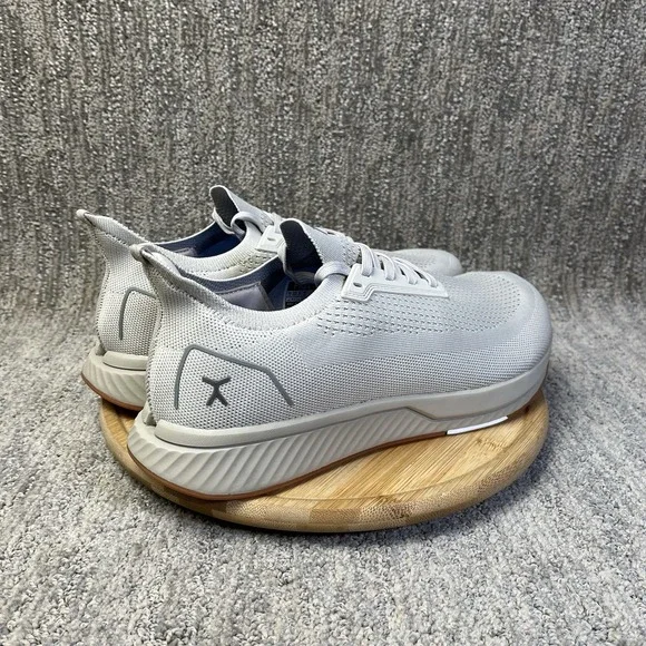 NEW Flux Adapt Runner Men Size 10.5 Running Shoes Gray Gum Sneakers Gym CrossFit - Picture 3 of 9
